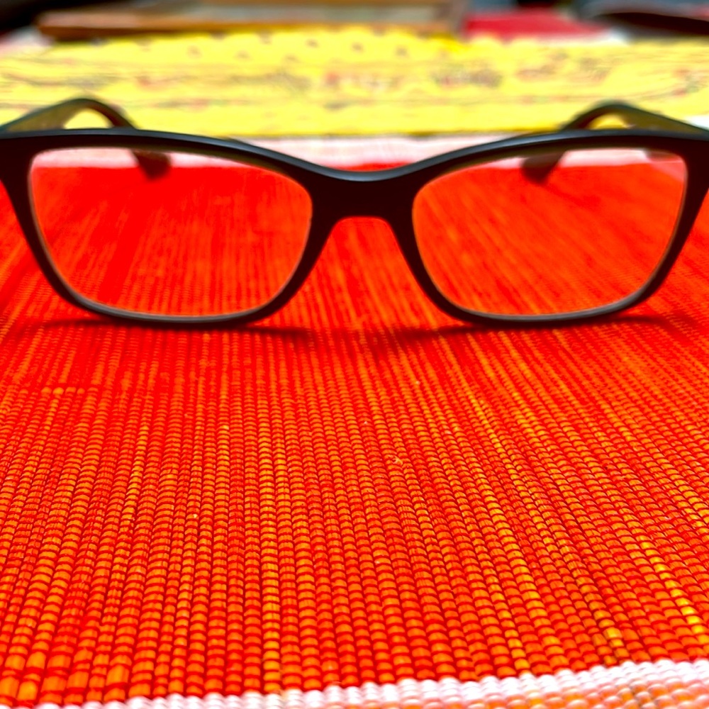 Unisex Ray-Ban frames. Dark green. Replace the lenses with your prescription!